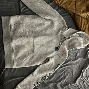 Women’s Carhartt hoodie SIZE XS NEVER WORN. Great condition.